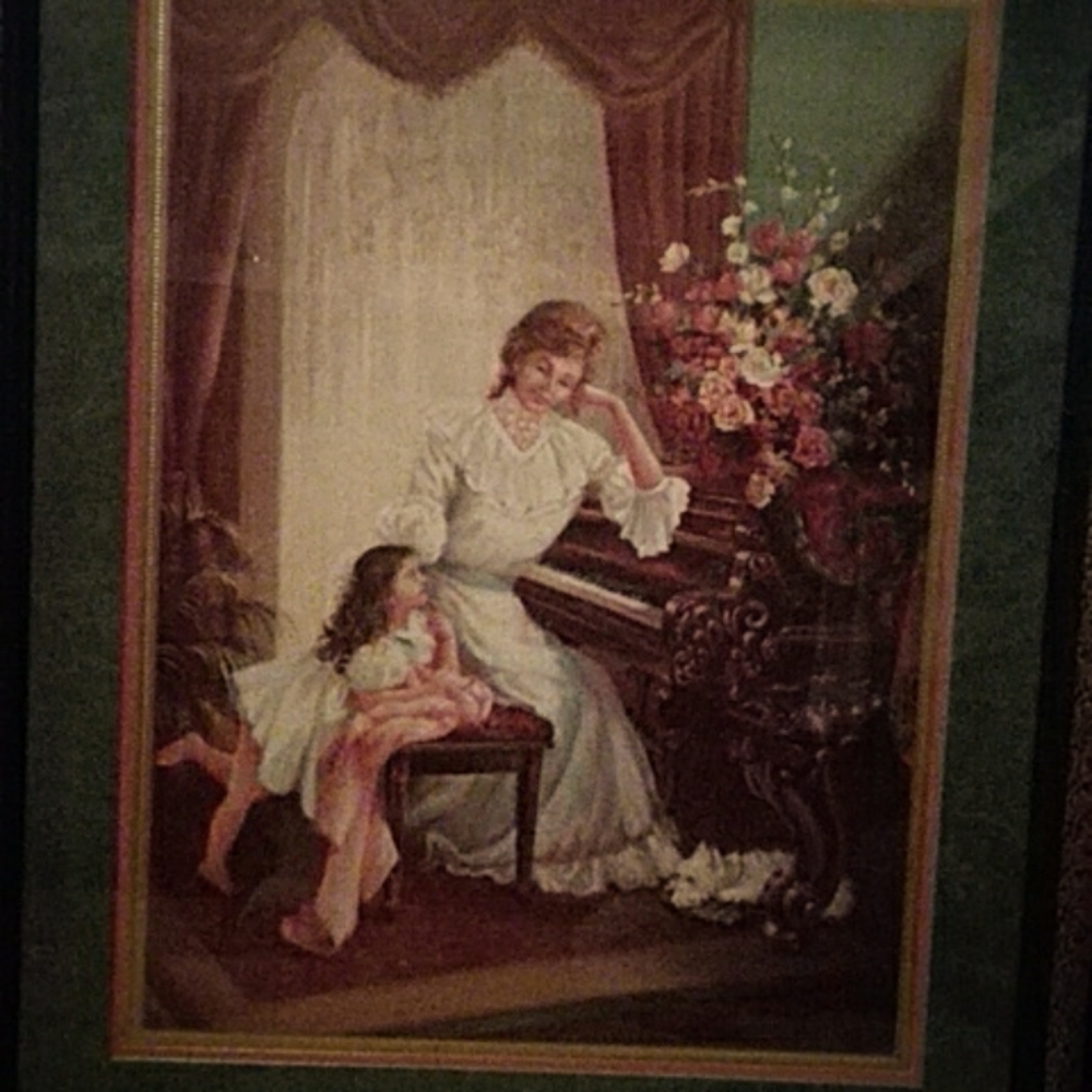 Home interior picture (mother and daughter)